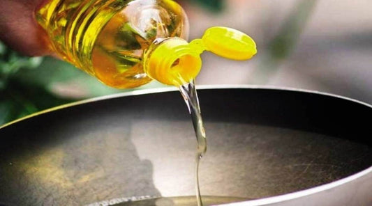 Image of hydrogenated oil, a processed oil used in processed foods and baking for its solid texture, but with negative health effects and being replaced with healthier alternatives