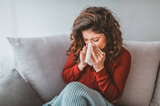 What are the symptoms of common illnesses like the flu, cold, or allergies?