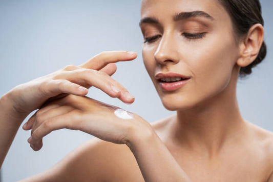 Parachute Advansed Natural Moisture Body Lotion: Embrace Hydration Naturally